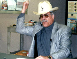 Man wearing cowboy hat