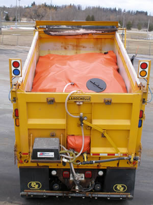 Truck with "bladder" in bed