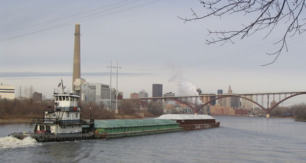 Barge heading down river towards High Bridge