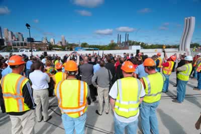 News conf on bridge