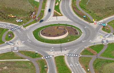 Photo of a roundabout at Hwy 61 and Jamaica Ave. in Cottage Grove.
