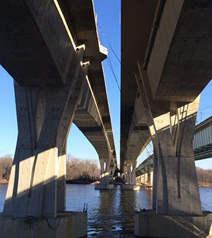 Photo of Dresbach Bridge.