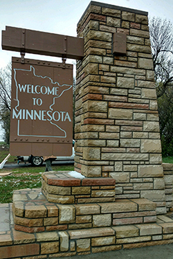 Photo of Canby state entry sign.