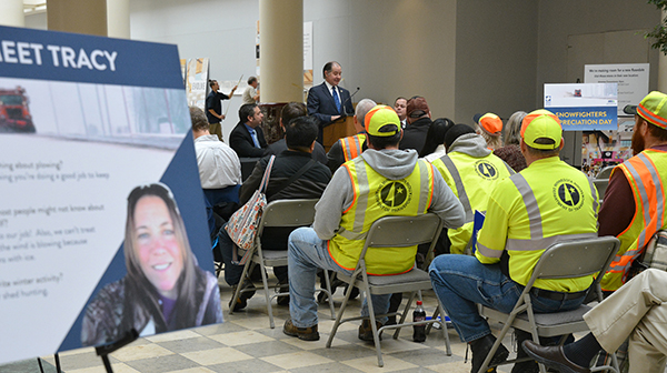 Commissioner Charlie Zelle speaking to snoplow operators.