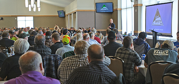 Steve Howe, Kiewit Construction speaking to District 1 employees.