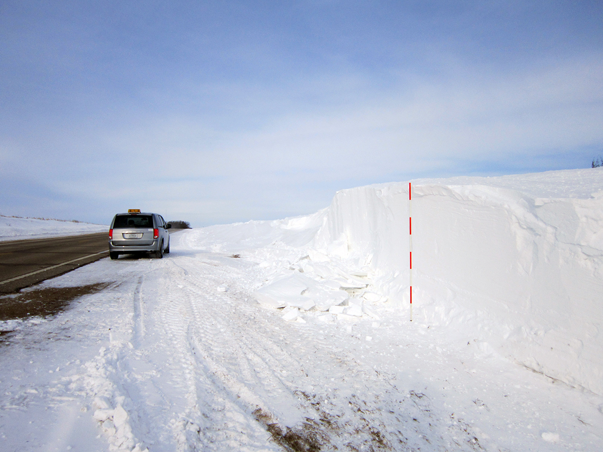 Photo: a large snowdrift